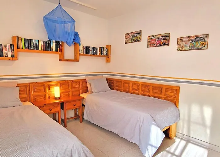 Casa La Isla In Mit Garten Und Wifi By Interhome