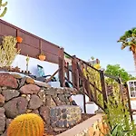 Casa La Isla In Mit Garten Und Wifi By Interhome